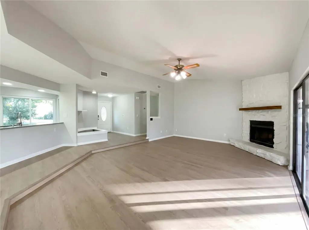 1562 Amy Circle Deltona FL 32738