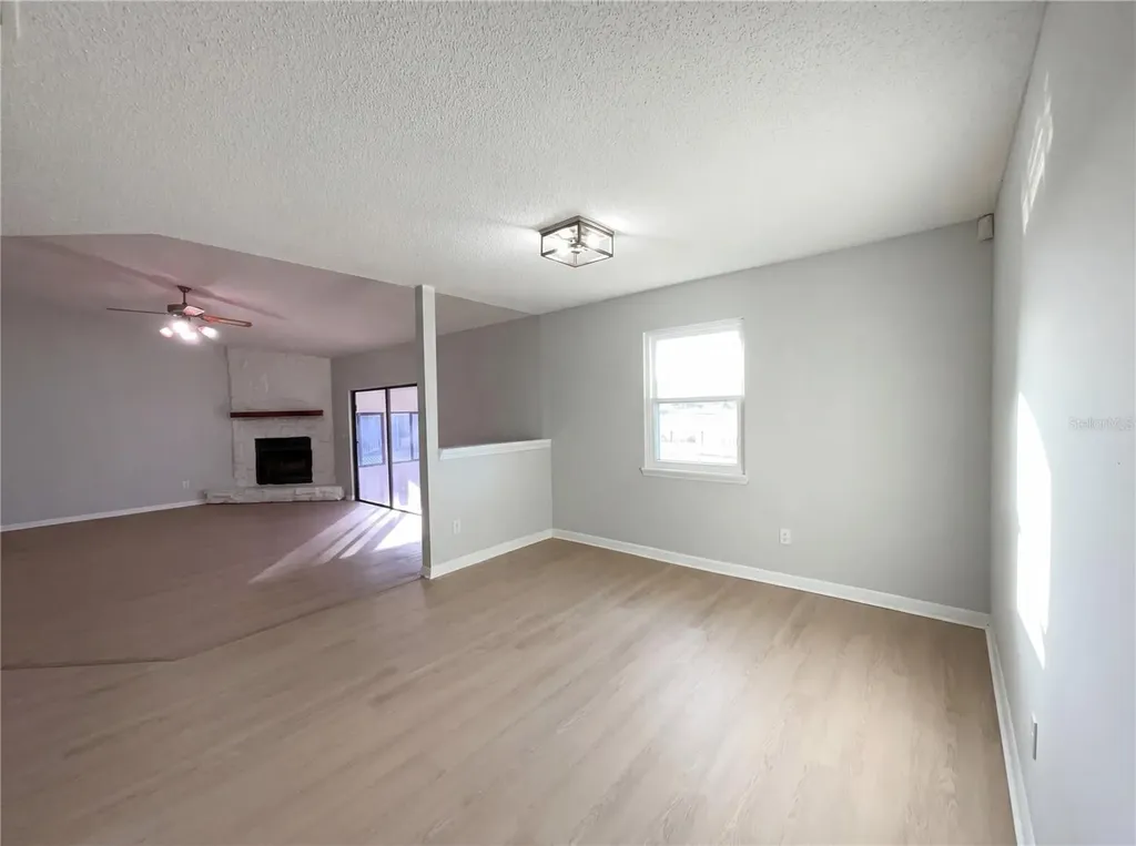 1562 Amy Circle Deltona FL 32738