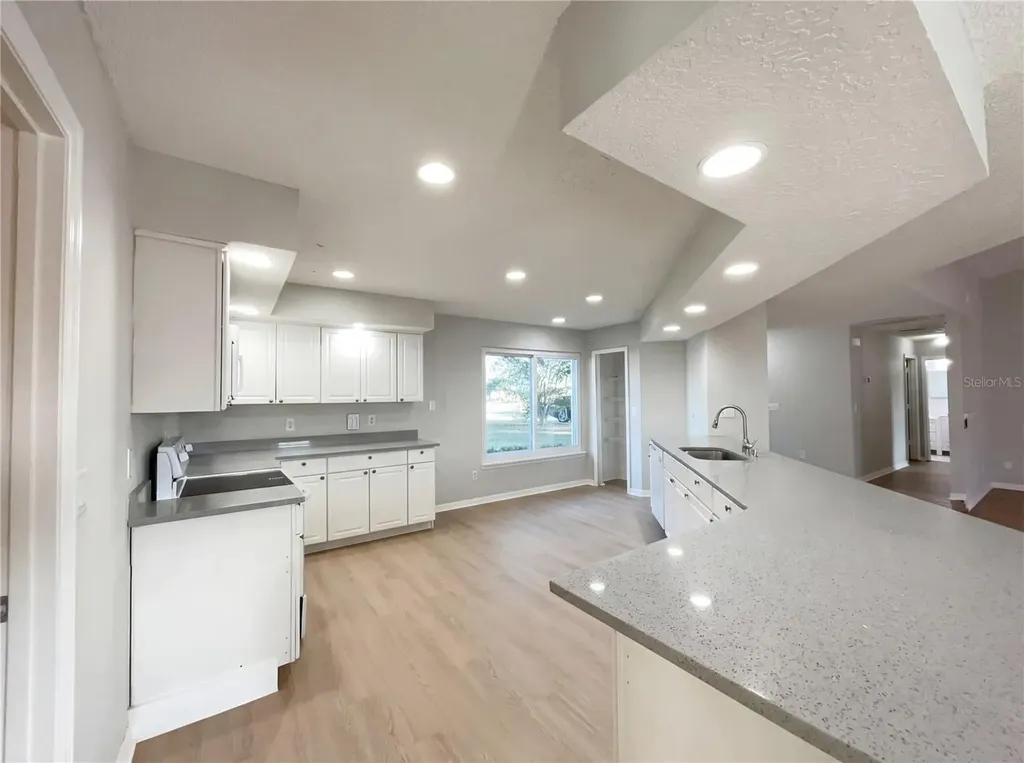 1562 Amy Circle Deltona FL 32738