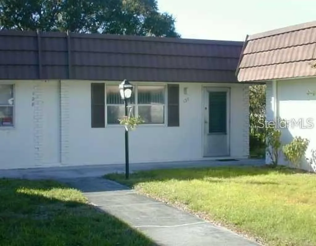 201 Bedford Trail Sun City Center FL 33573