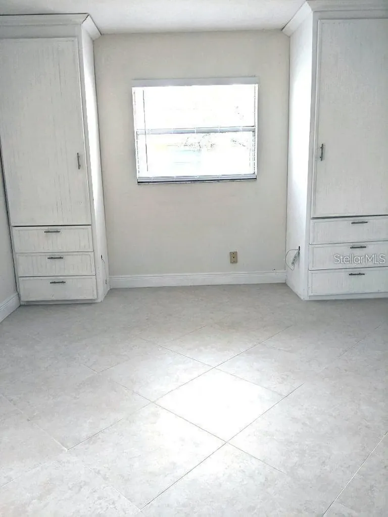 201 Bedford Trail Sun City Center FL 33573