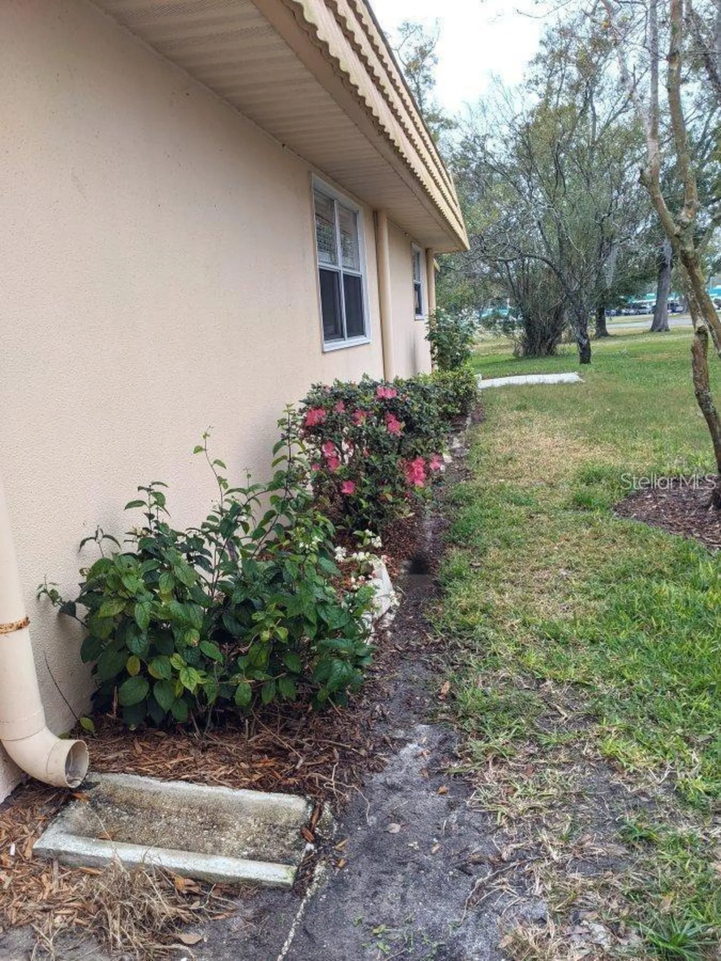 201 Bedford Trail Sun City Center FL 33573