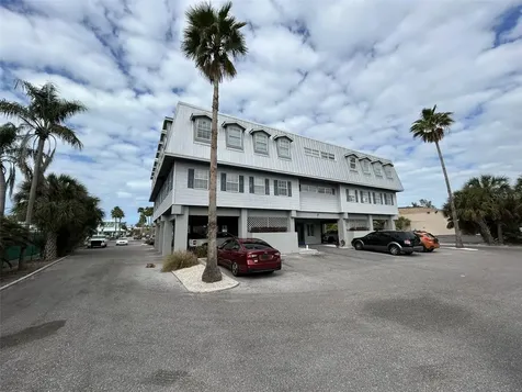 3909 E Bay Drive Holmes Beach FL 34217