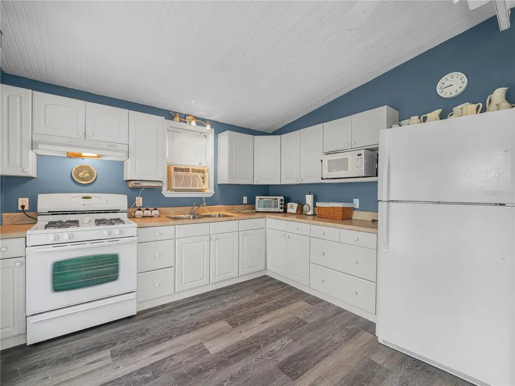 8 Silver Doctor Lane Lake Wales FL 33898