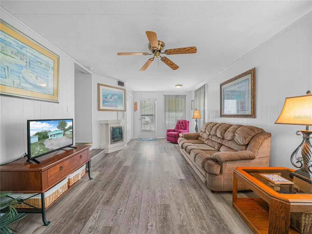 8 Silver Doctor Lane Lake Wales FL 33898