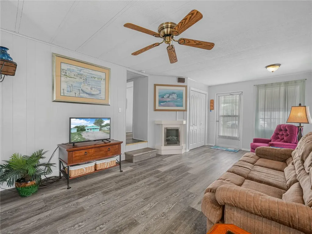 8 Silver Doctor Lane Lake Wales FL 33898