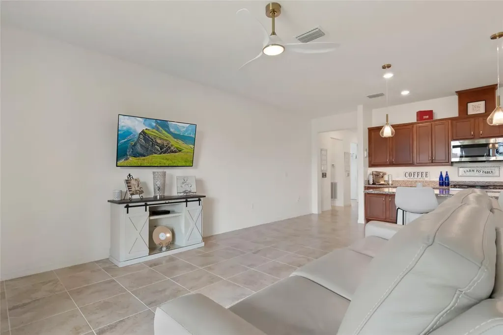 125 Silver Maple Road Groveland FL 34736