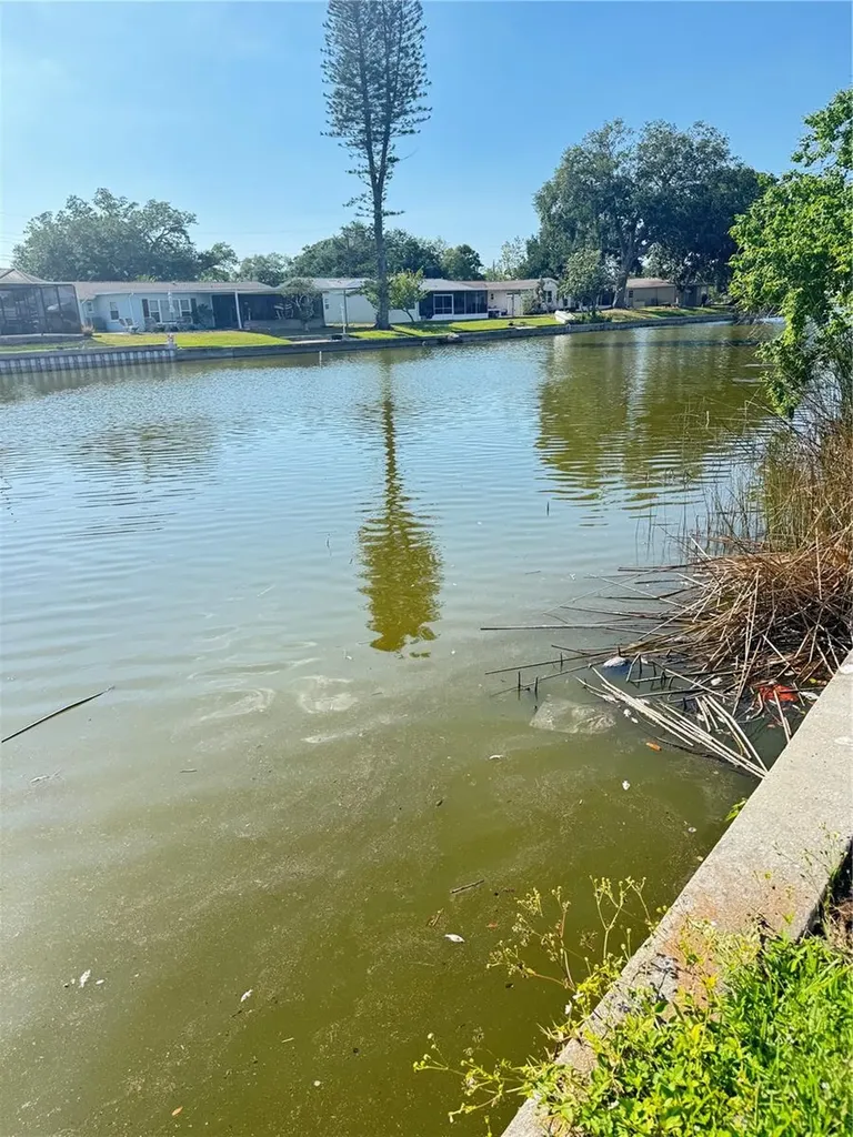 8484 120th Street Seminole FL 33772