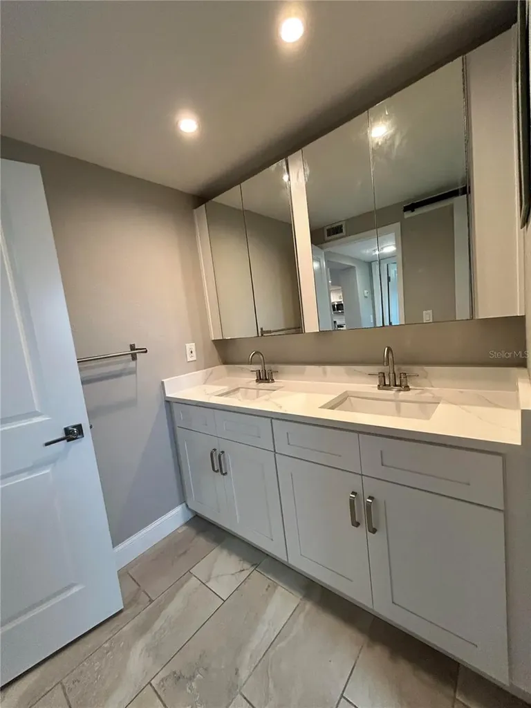 8802 Bay Pointe Drive Tampa FL 33615