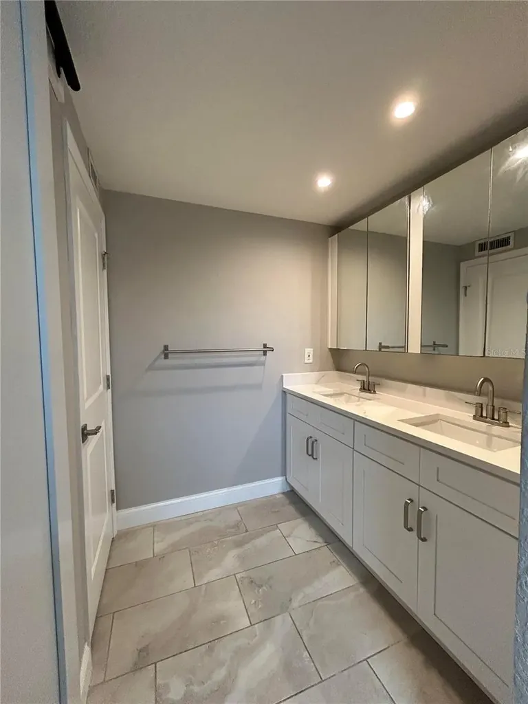 8802 Bay Pointe Drive Tampa FL 33615