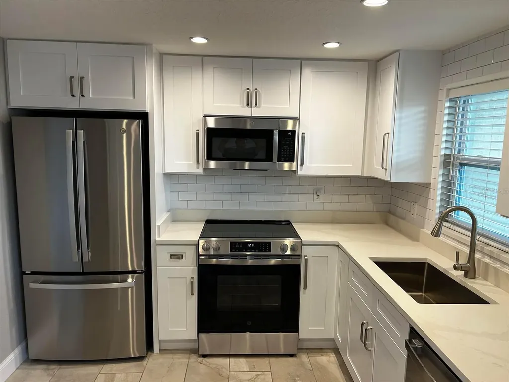 8802 Bay Pointe Drive Tampa FL 33615
