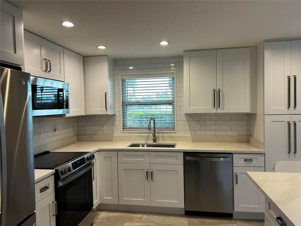 8802 Bay Pointe Drive Tampa FL 33615