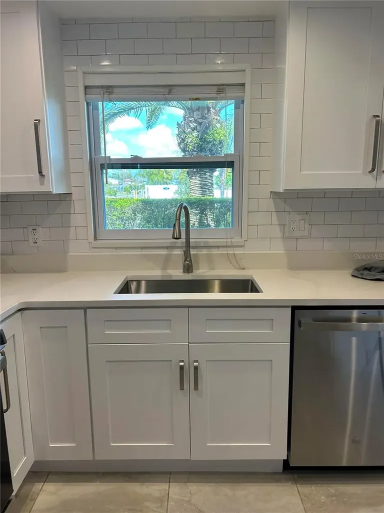 8802 Bay Pointe Drive Tampa FL 33615