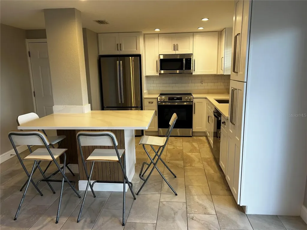 8802 Bay Pointe Drive Tampa FL 33615