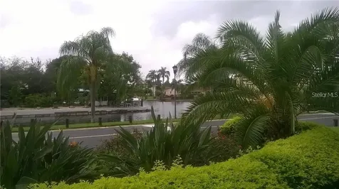 8802 Bay Pointe Drive Tampa FL 33615