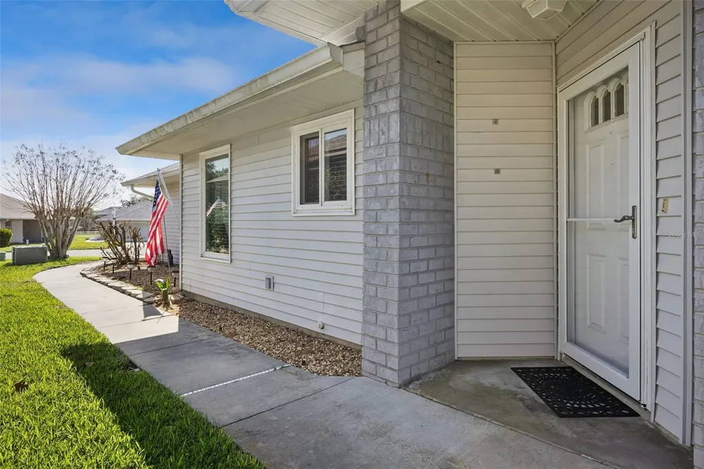 21617 Queen Elizabeth Court Leesburg FL 34748