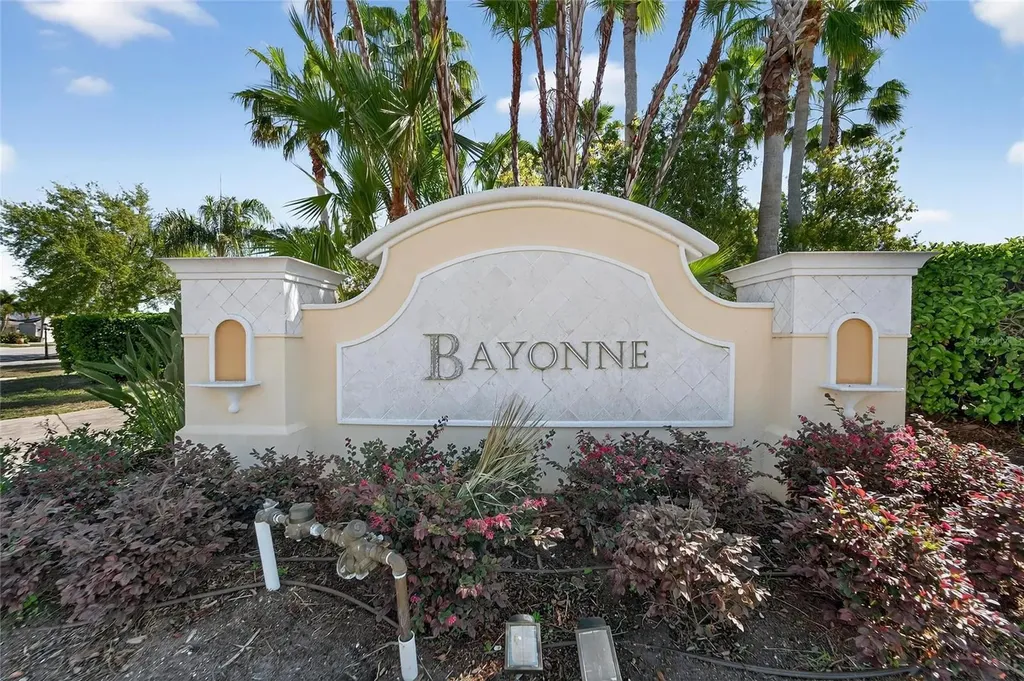 915 Regal Manor Way Sun City Center FL 33573