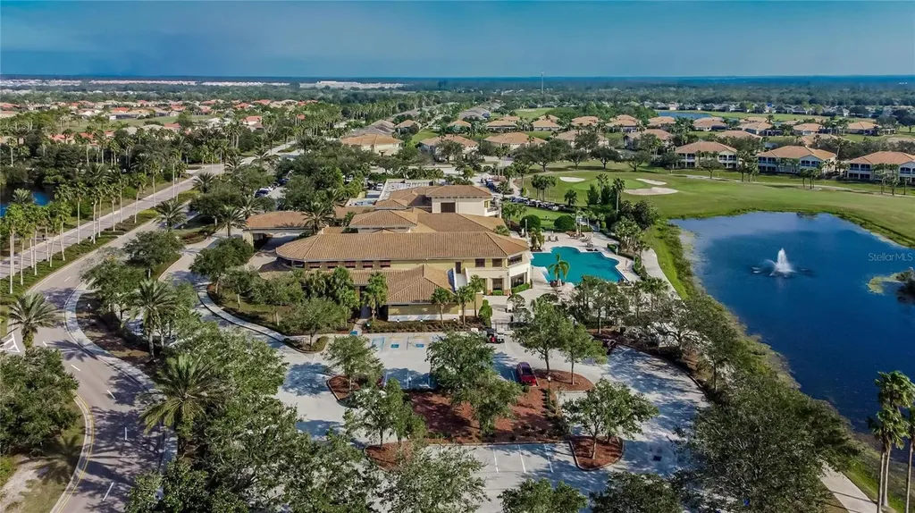 915 Regal Manor Way Sun City Center FL 33573