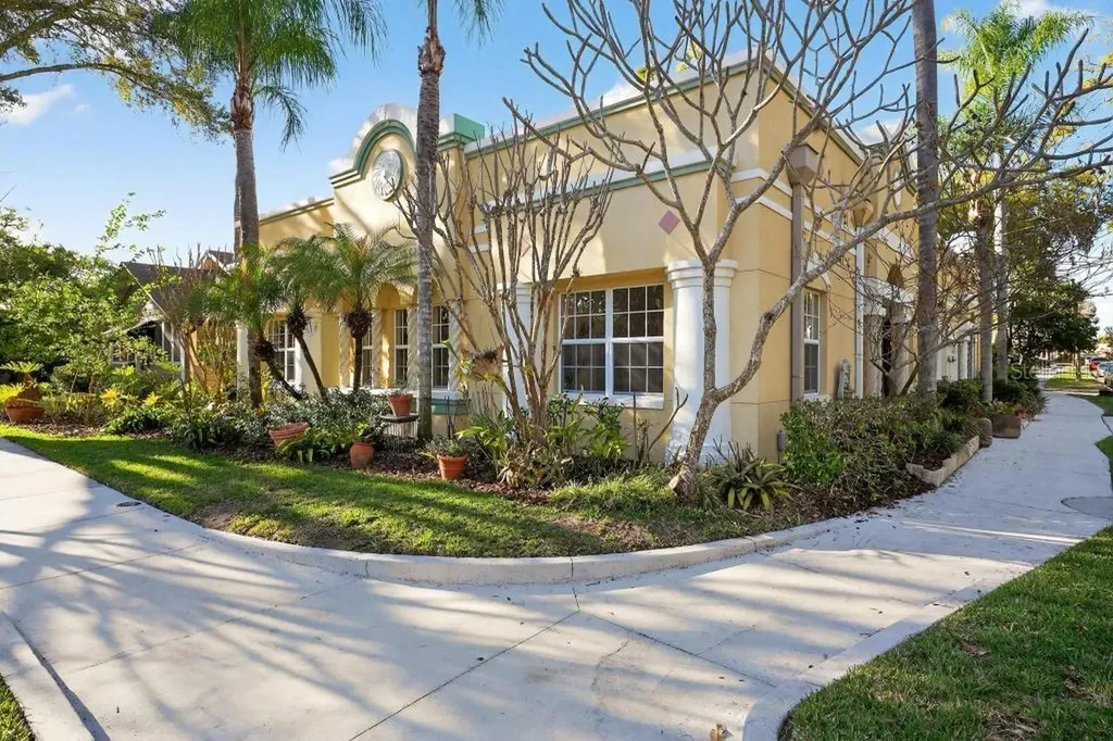 548 S Hyer Avenue Orlando FL 32801