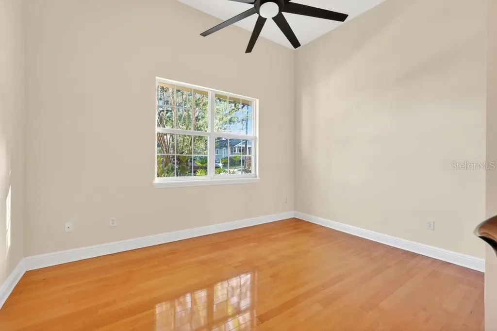548 S Hyer Avenue Orlando FL 32801