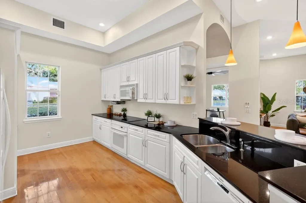 548 S Hyer Avenue Orlando FL 32801