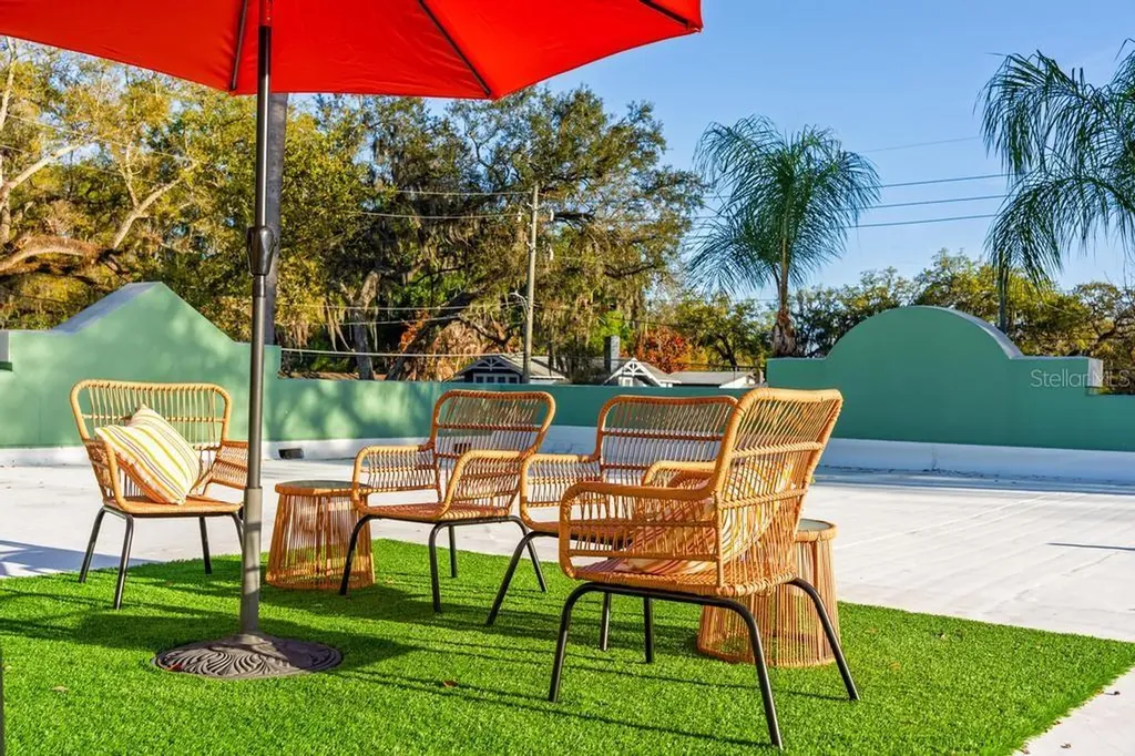 548 S Hyer Avenue Orlando FL 32801