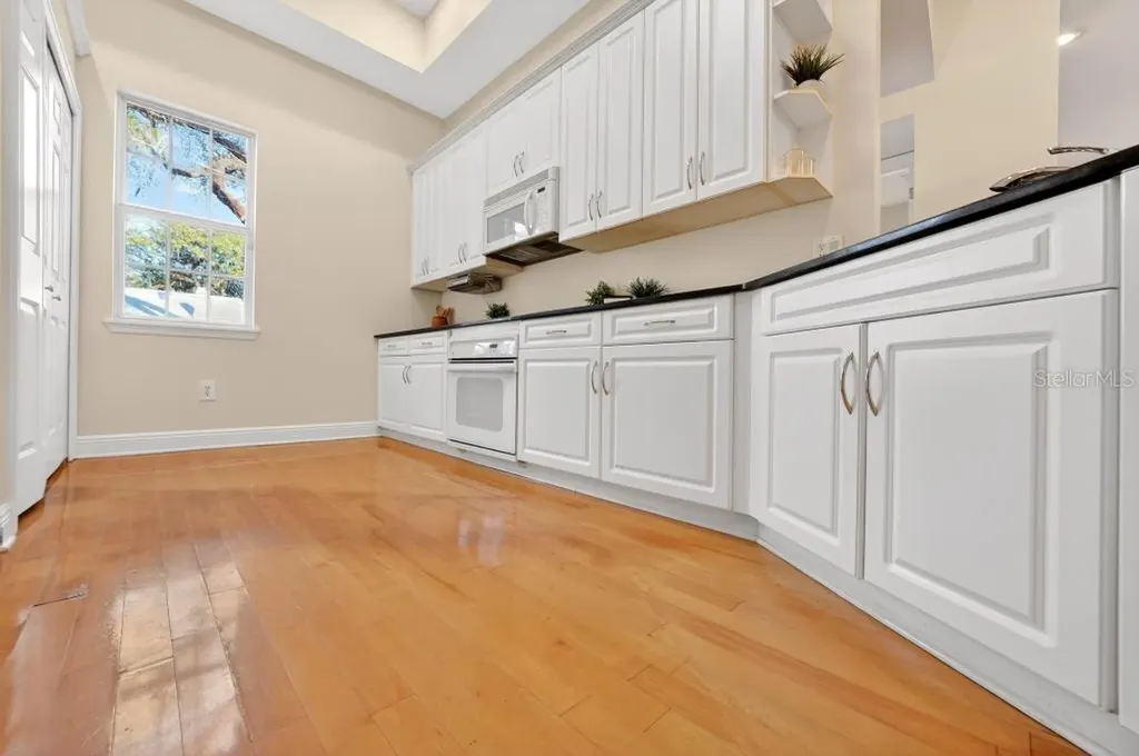 548 S Hyer Avenue Orlando FL 32801