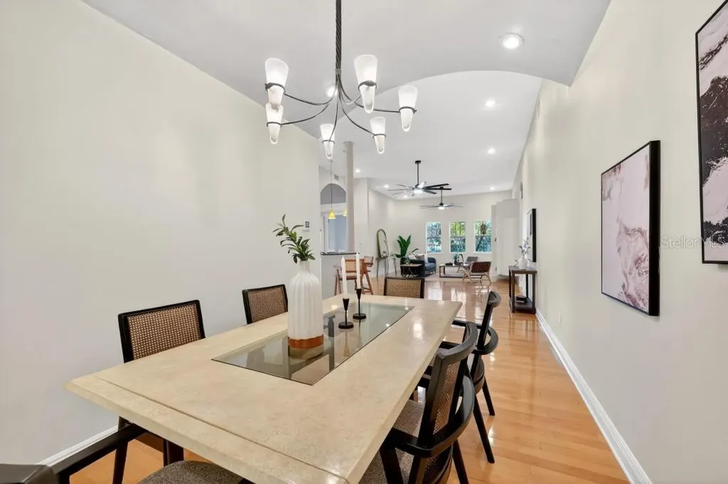 548 S Hyer Avenue Orlando FL 32801