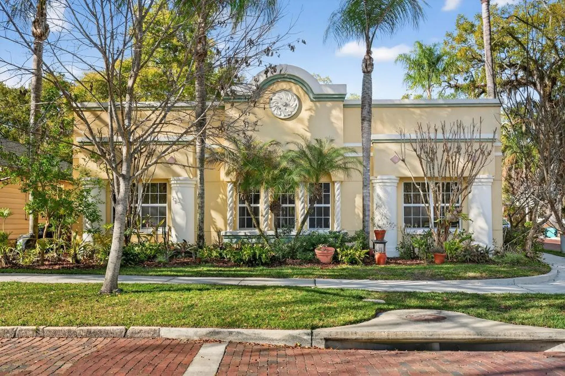 548 S Hyer Avenue Orlando FL 32801