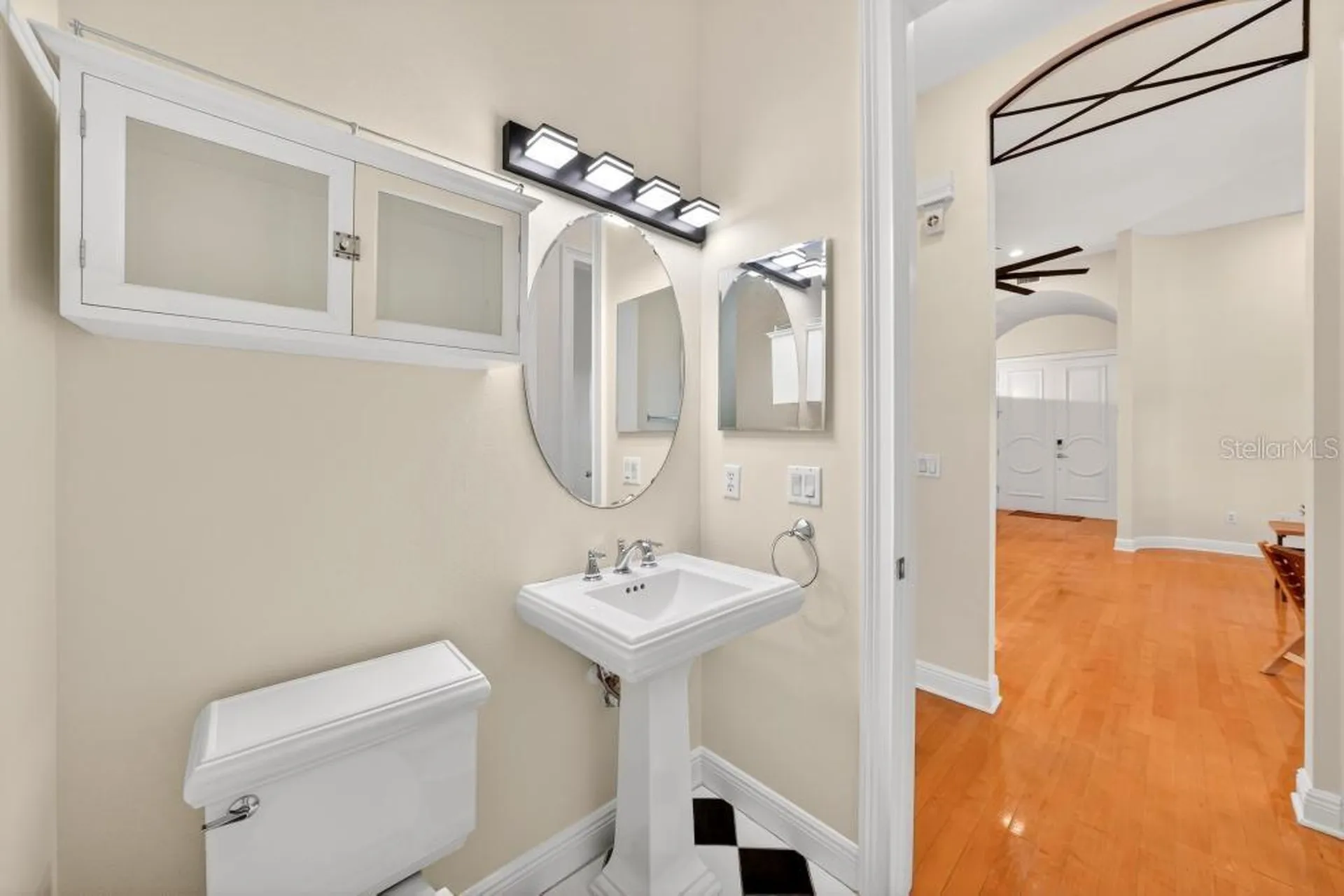 548 S Hyer Avenue Orlando FL 32801