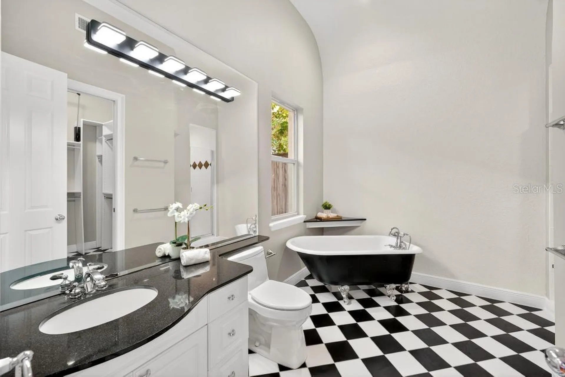 548 S Hyer Avenue Orlando FL 32801