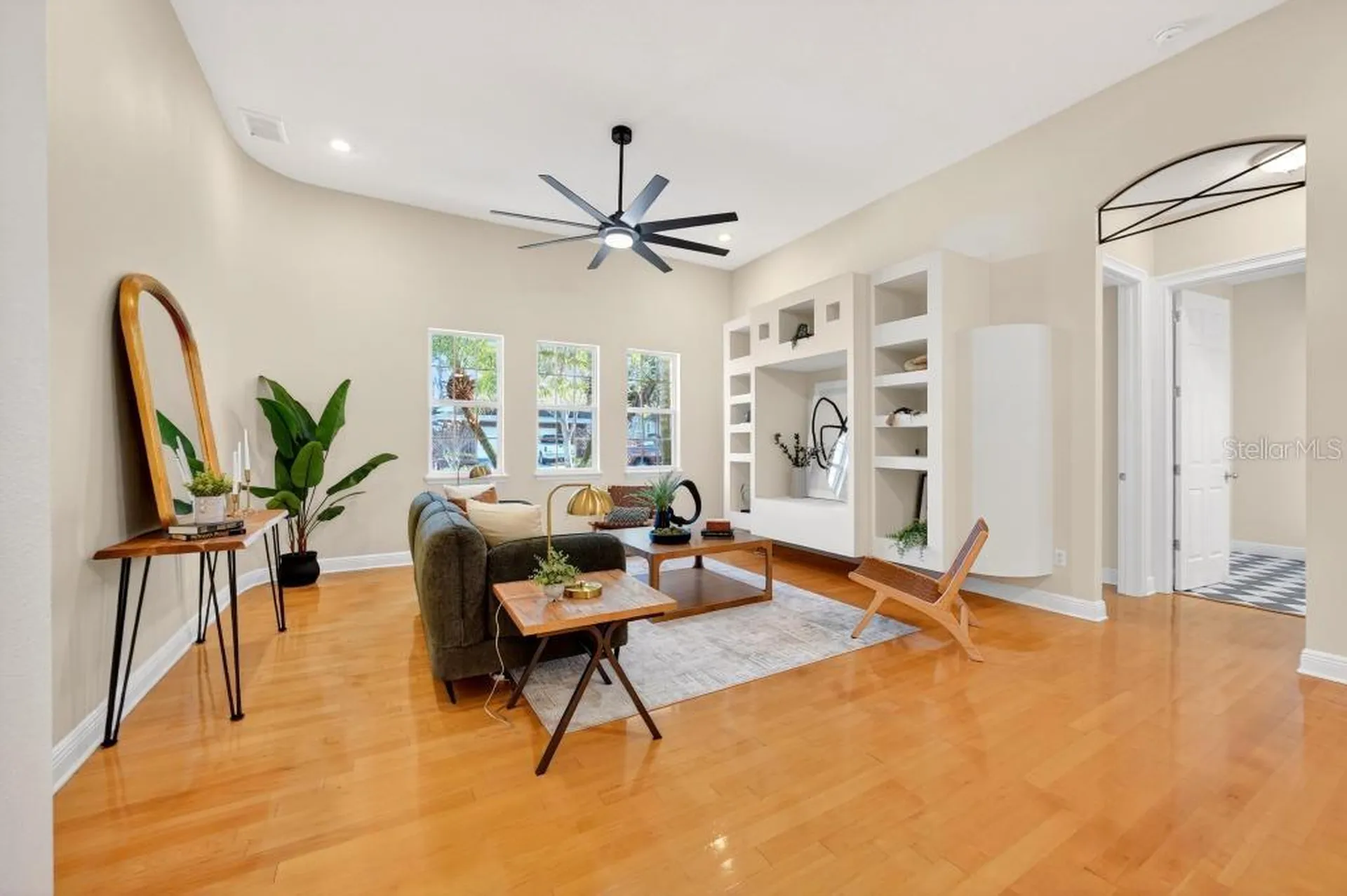 548 S Hyer Avenue Orlando FL 32801
