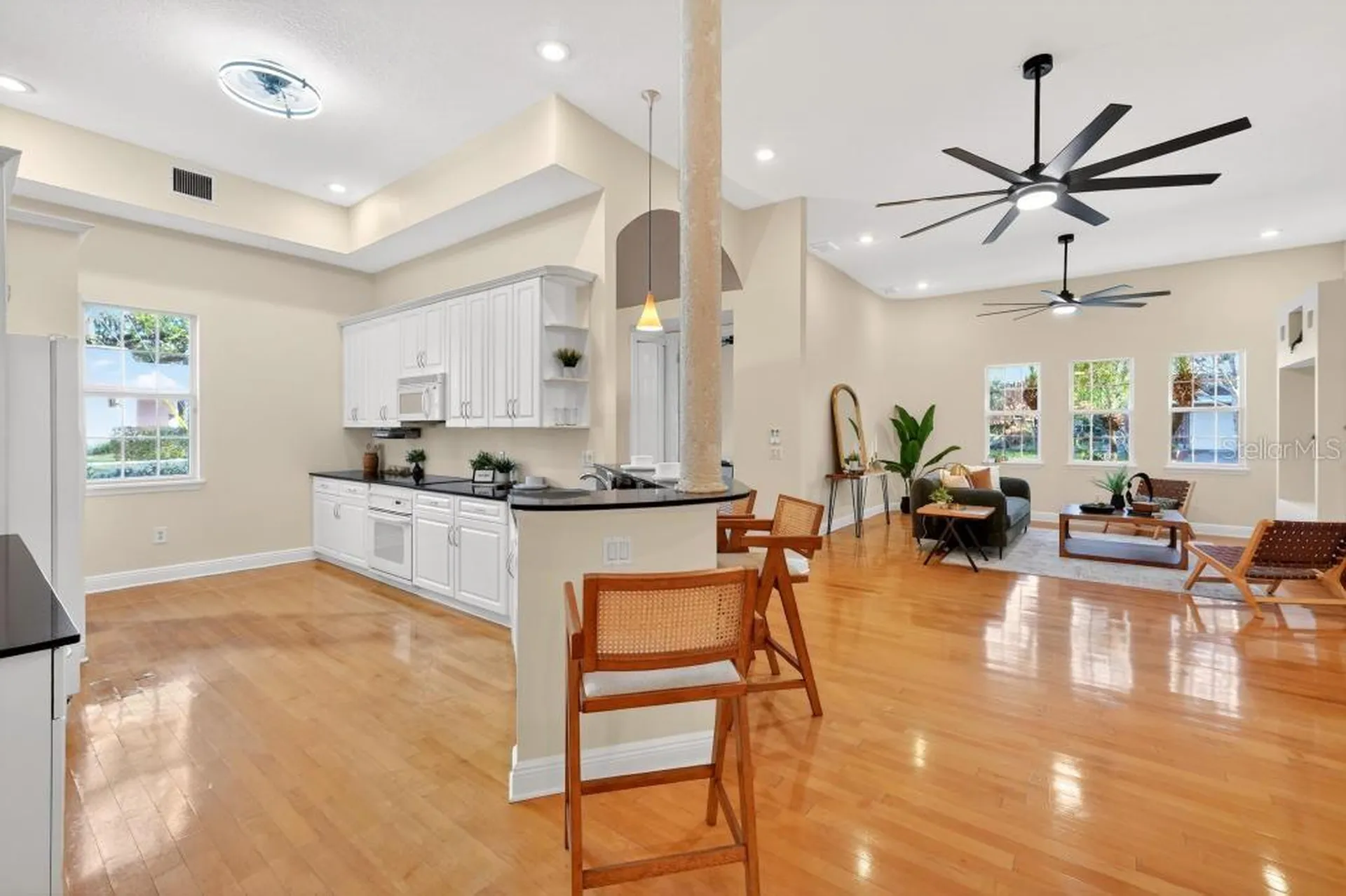 548 S Hyer Avenue Orlando FL 32801