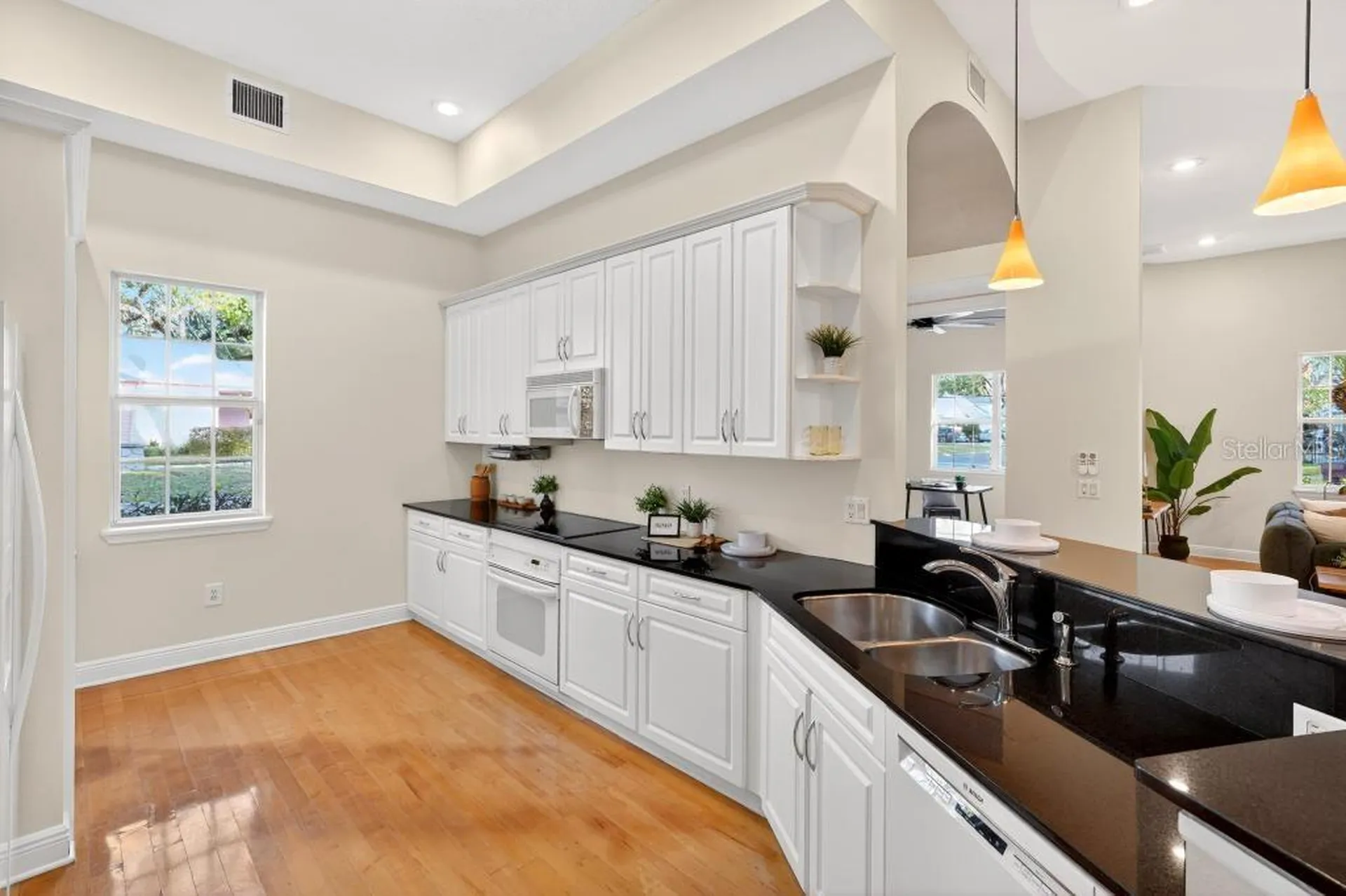 548 S Hyer Avenue Orlando FL 32801
