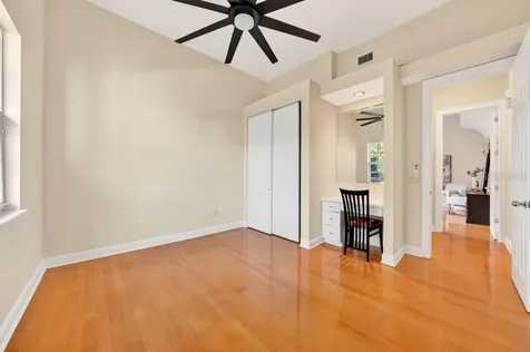 548 S Hyer Avenue Orlando FL 32801