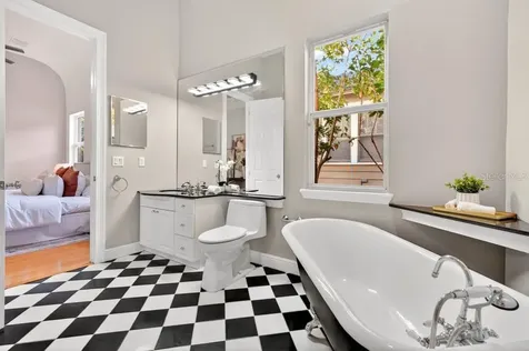 548 S Hyer Avenue Orlando FL 32801