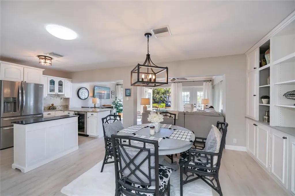809 Nokomis Avenue S Venice FL 34285