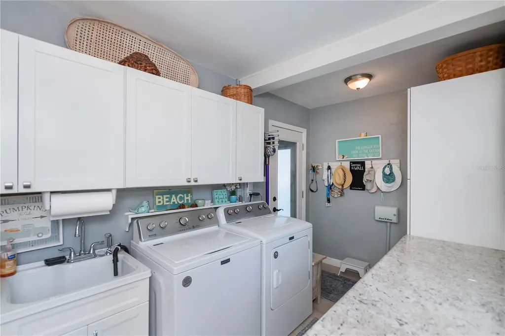 809 Nokomis Avenue S Venice FL 34285