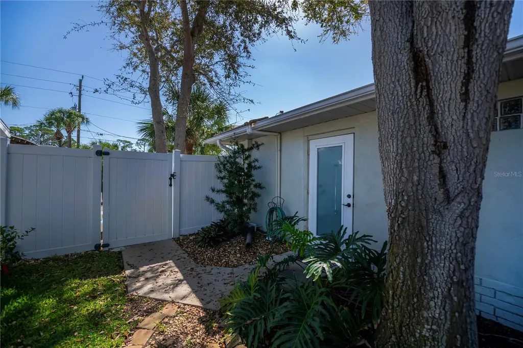 809 Nokomis Avenue S Venice FL 34285