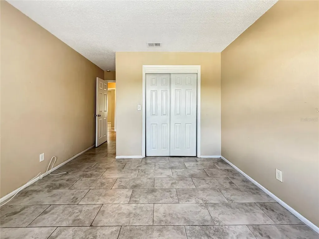 7210 N Manhattan Avenue Tampa FL 33614