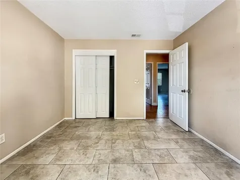 7210 N Manhattan Avenue Tampa FL 33614