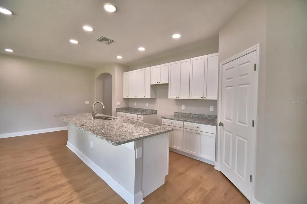 140 1st Street Winter Haven FL 33880