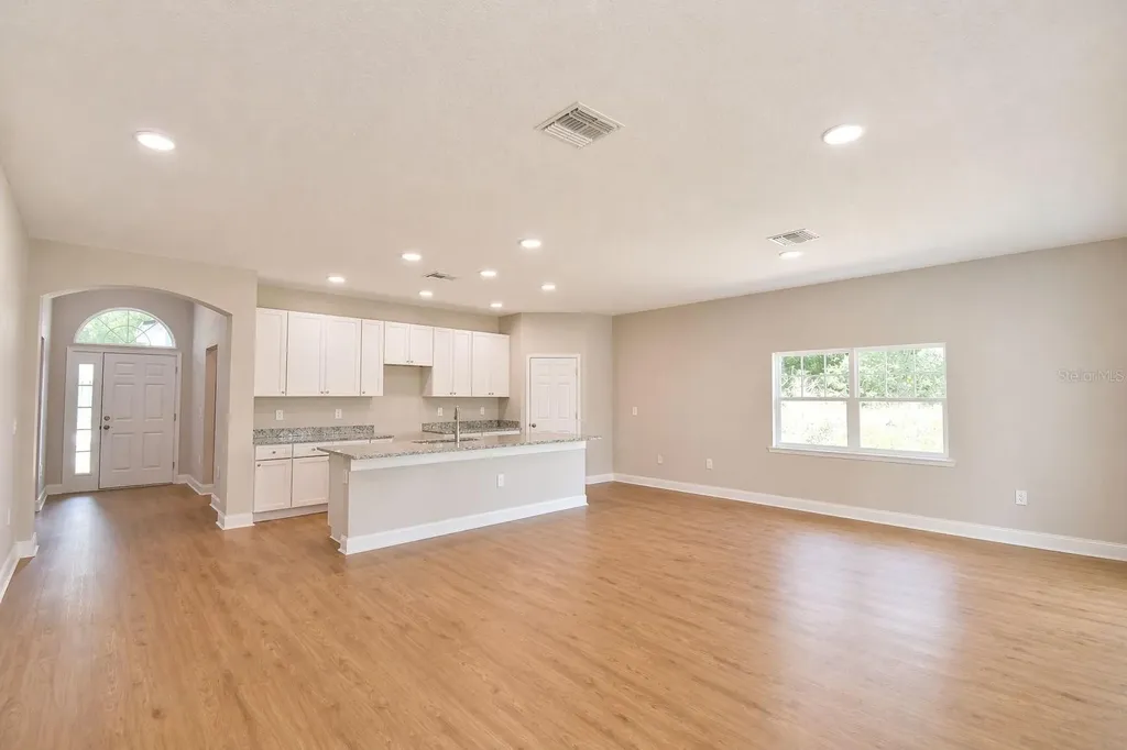 140 1st Street Winter Haven FL 33880