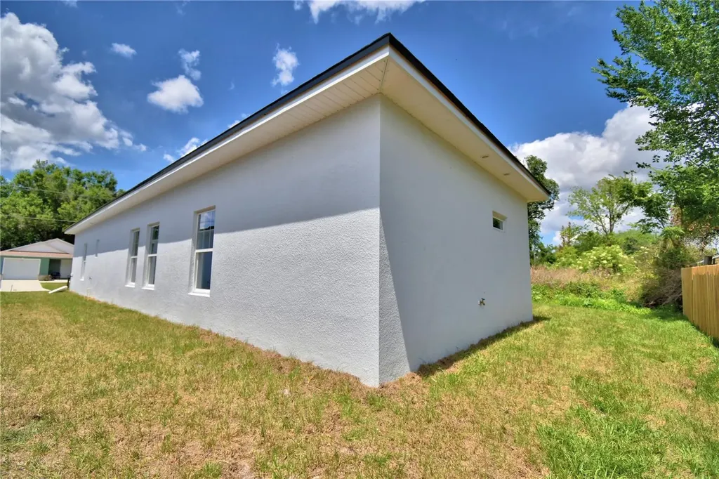 140 1st Street Winter Haven FL 33880