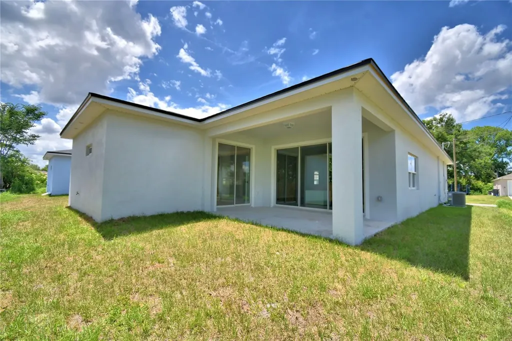 140 1st Street Winter Haven FL 33880
