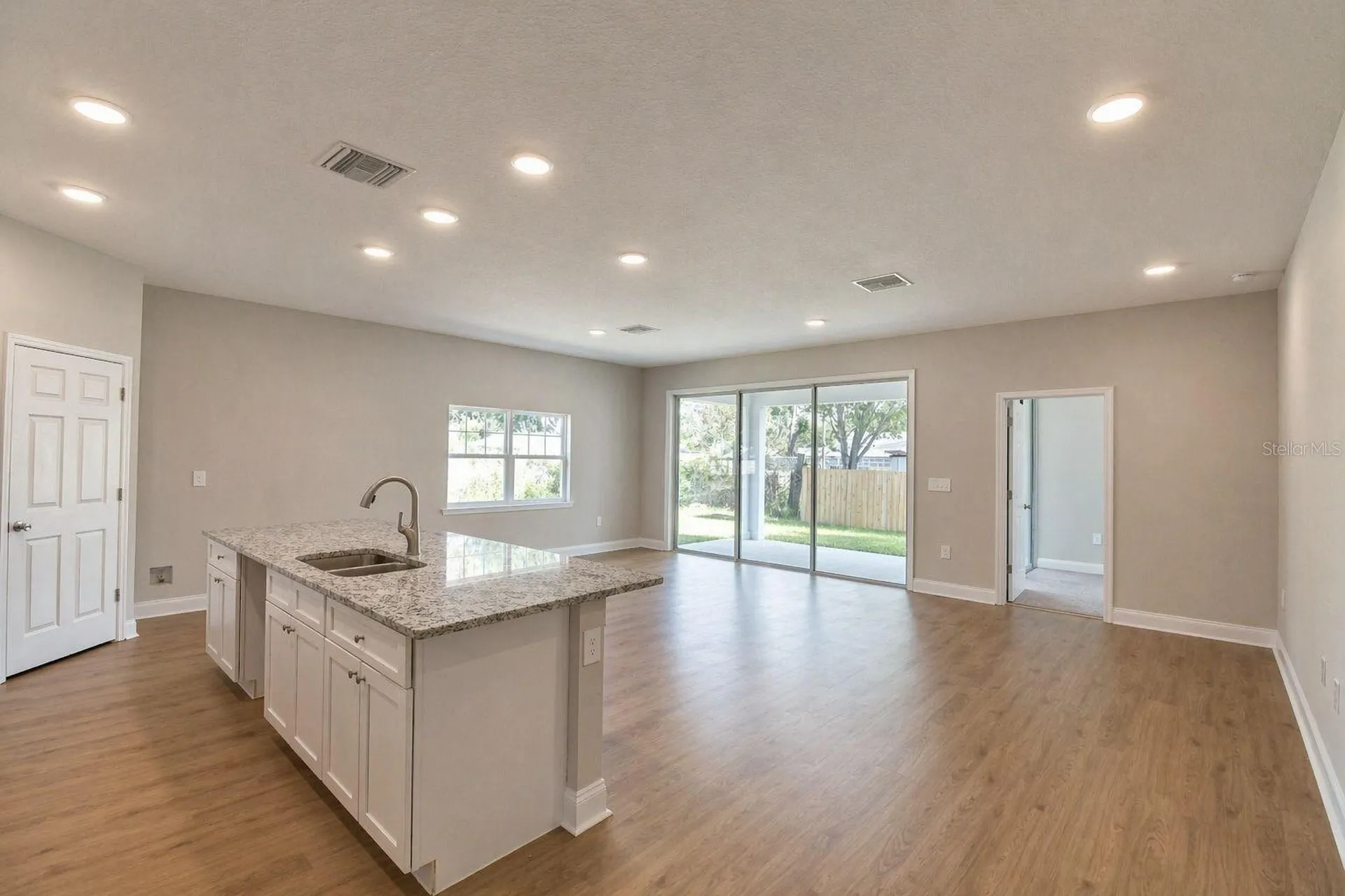 140 1st Street Winter Haven FL 33880