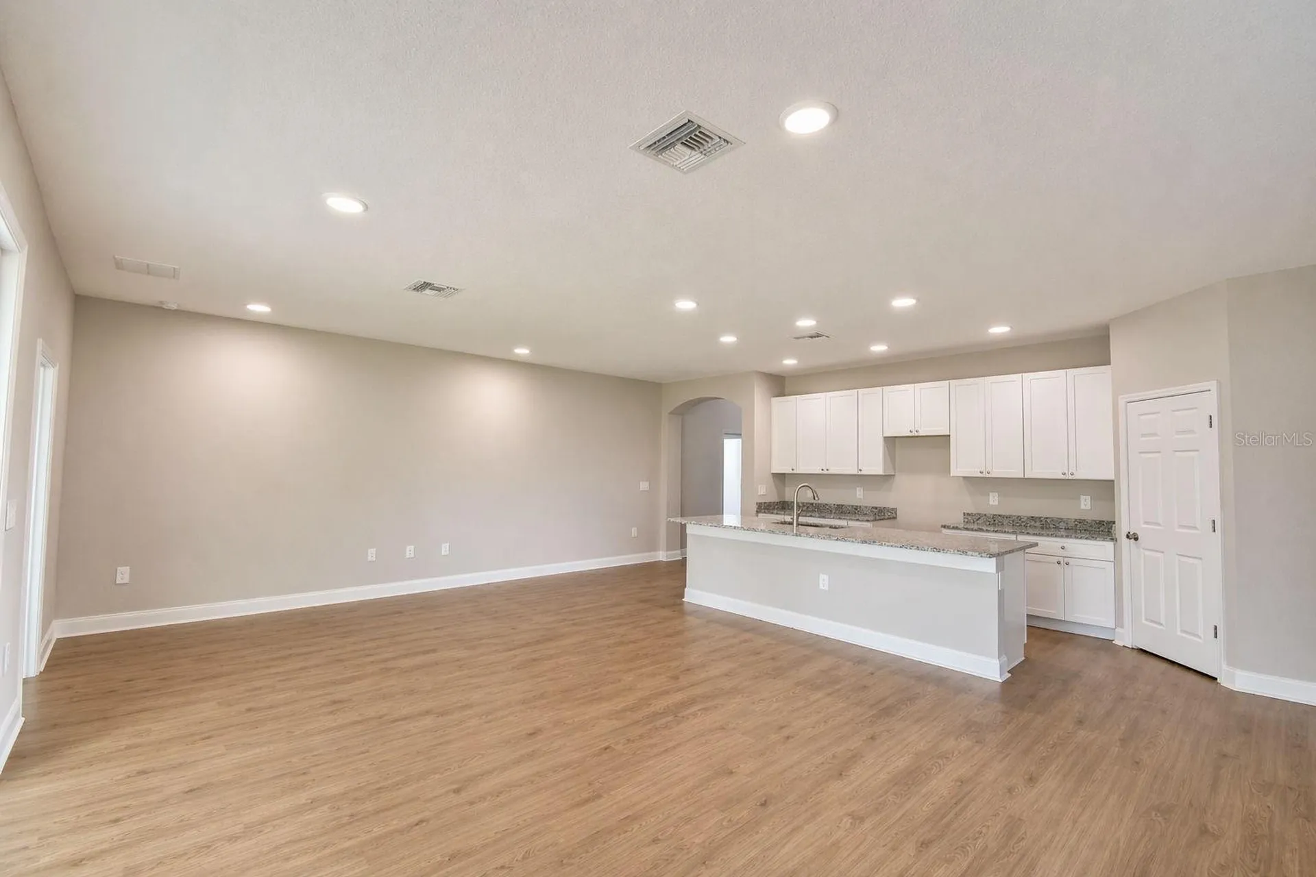 140 1st Street Winter Haven FL 33880