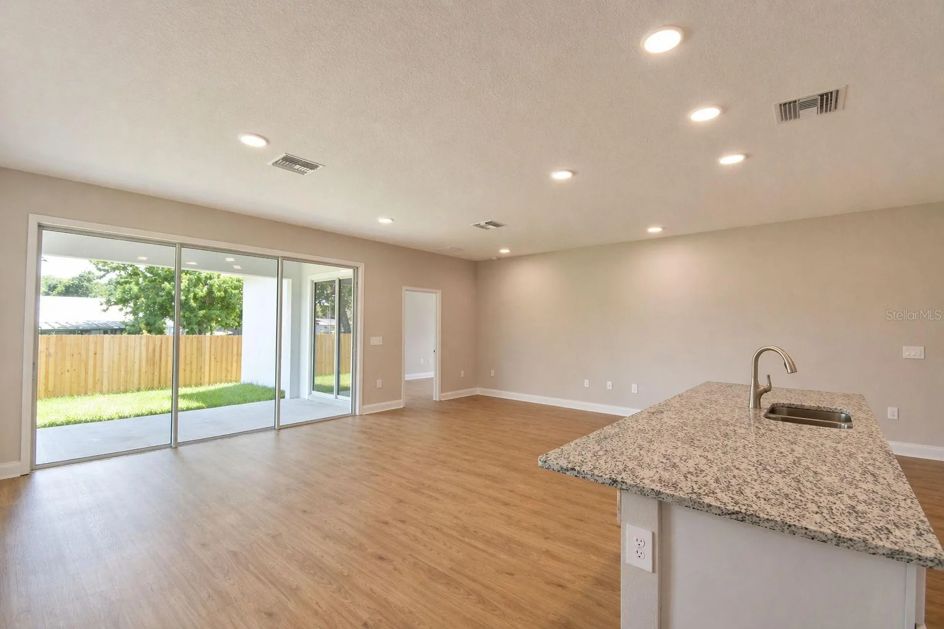 140 1st Street Winter Haven FL 33880