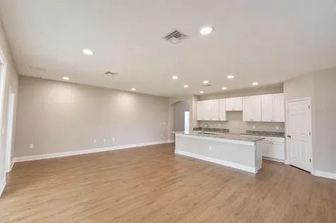 140 1st Street Winter Haven FL 33880