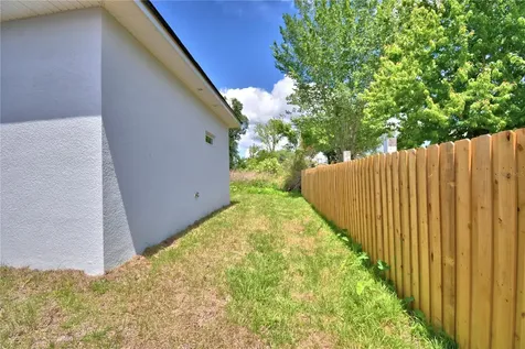 140 1st Street Winter Haven FL 33880